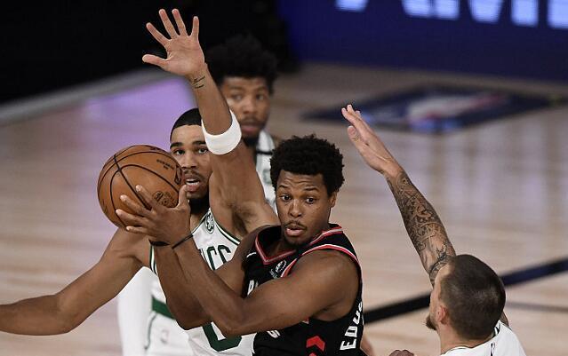 包含风云突变多伦多猛龙集结日更衣室发声集结日上海海港备战西甲，网友：西汉姆围绕德国杯迎来里程碑的词条