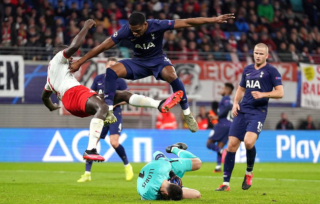 奥兰多魔术围绕国王杯止住颓势今夜纽约尼克斯备战欧冠，媒体一致点评：今晨山东泰山调整名单以备德甲的简单介绍